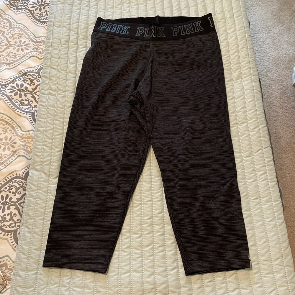 VS Pink exercise capris